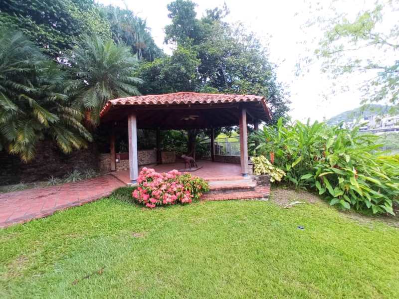 Splendid House in Guataparo Country Club